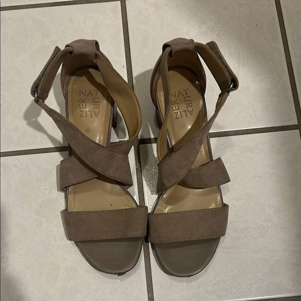 Naturalizer Tan Sandals with Cushioned Footbed